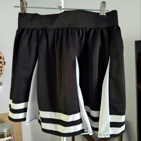 👻 Scare Squad Creepy Cheerleader With Varsity Jacket Halloween Costume 8/10 - Picture 9 of 11